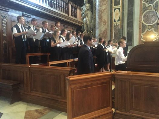 LMH choir performs in Rome, 2015 tour