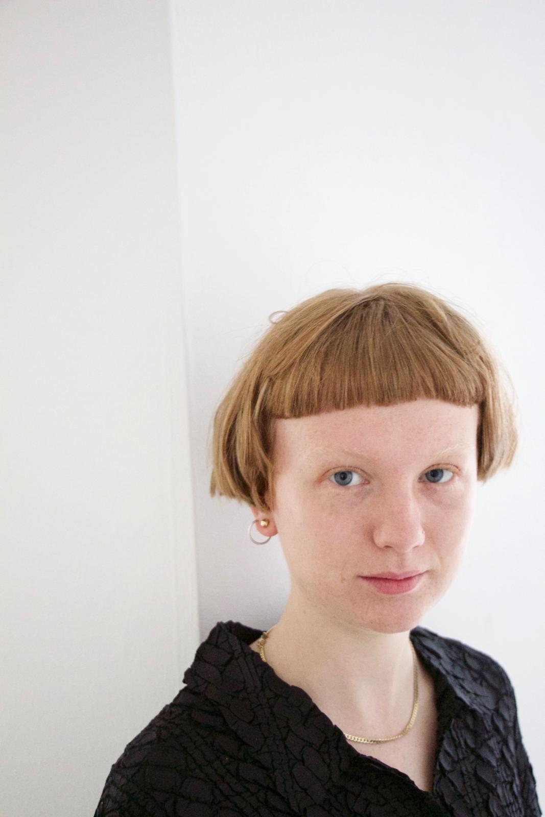 Many congratulations to our first year student Fine Art student Rhian Harris-Mussi for winning the John Farthing Prize for outstanding work in Human Anatomy in the Preliminary Examination.