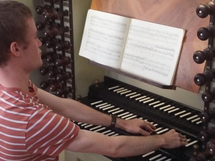 Senior organ scholar Guy Steeds at Dresden