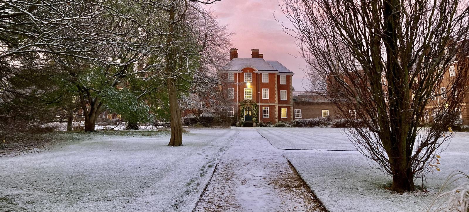 Snow on Fellows Lawn and Toynbee building at LMH - Photo by Chelsea Wallis
