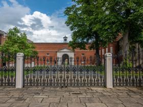 Photo of the gates leading into Lady Margaret Hall, part of the University of Oxford