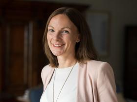 Headshot of Anna Bates