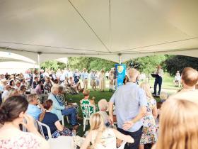 William Hague delivering a speech to a crowd