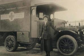 Juliet Mellor, LMH alumna, as an ambulance driver in 1918