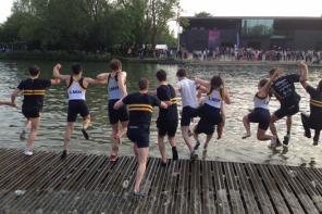 LMH crews jump into the river at Summer Eights 2016