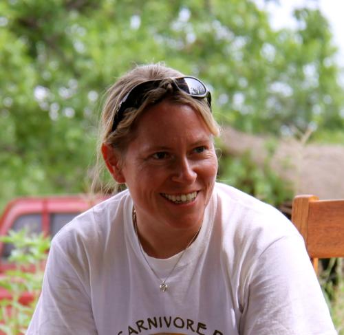 Photo of Professor Amy Dickinson taken by Pat Erickson
