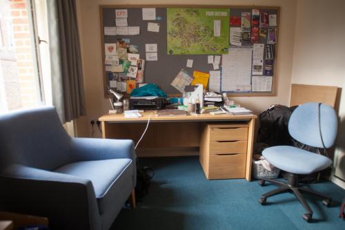 LMH Graduate bedroom (photo credit: Ben Robinson)