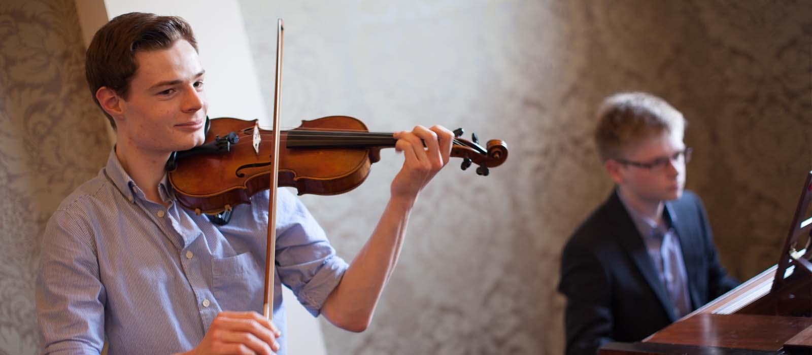 Ben Robinson violin