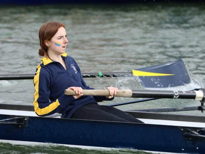 2019 Summer 8s photo credit - Lady Margaret Hall Boat Club cropped two female rowers