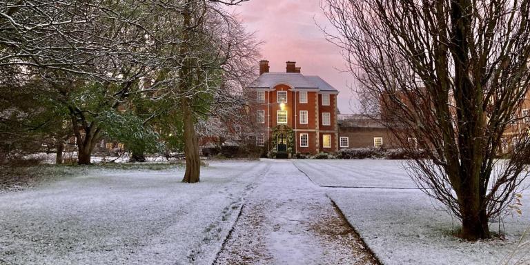 Snow on Fellows Lawn and Toynbee building at LMH - Photo by Chelsea Wallis