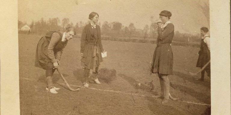 Hockey at LMH (1917), Oxford