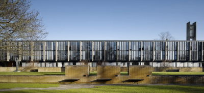 View of St Catherine's College, Oxford, designed with a Brutalist facade by Arne Jacobsen